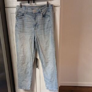 American Eagle Outfitters Light Blue Mom Straight Leg Jeans Stretch